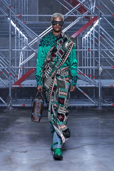 Look 98